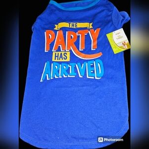 Dog t-shirt "The Party has Arrived ". Fits 24-31"